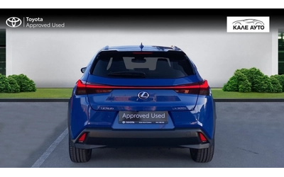 lexus-ux - 5