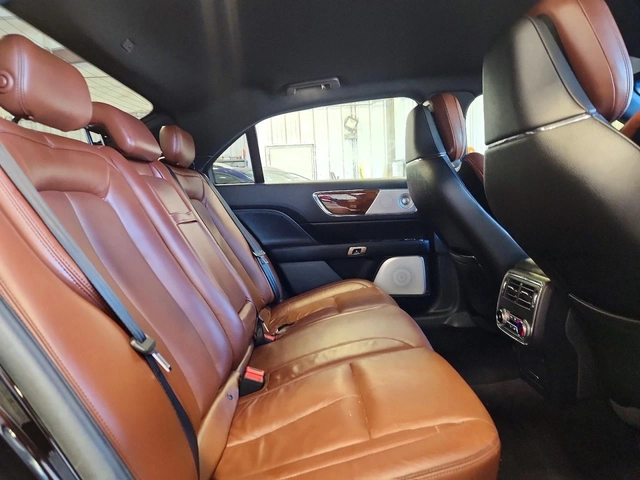 Lincoln Continental RESERVE AWD - автомобили, коли, обяви за нови и употребявани 9