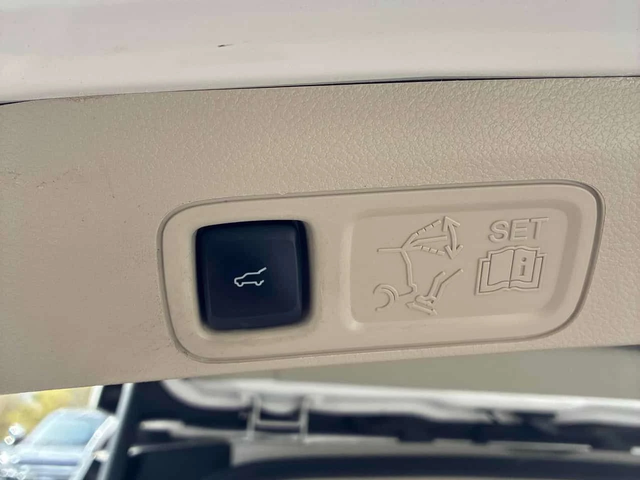 Lincoln Navigator ПАНО* ТЕЛЕВИЗОРИ* * ПЪРВИ СОБСТВЕНИК* БЕЗ ИНЦИДЕНТ - автомобили, коли, обяви за нови и употребявани 13