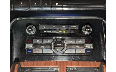 Lincoln Navigator - автомобили, коли, обяви за нови и употребявани 15