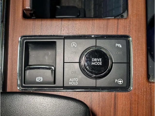 Lincoln Navigator - автомобили, коли, обяви за нови и употребявани 16