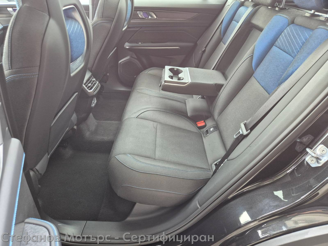 LINK&CO 01 SUV 261к.с. Plug-In Hybrid - автомобили, коли, обяви за нови и употребявани 10