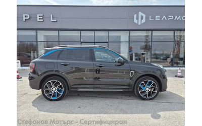 lynk-co-01-suv-261k-s-plug-in-hybrid - 4