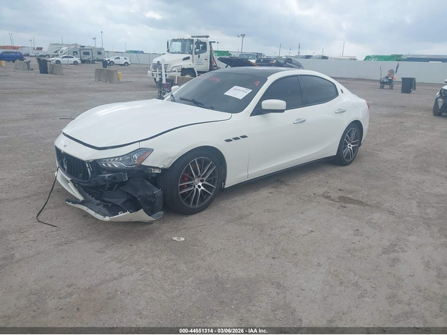 Maserati Ghibli 3.0L V-6 DI, DOHC, VVT, TURBO, 404HP All Wheel Drive - автомобили, коли, обяви за нови и употребявани 1