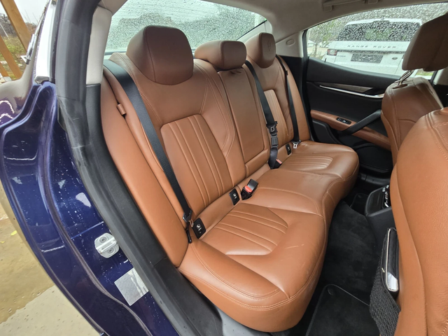 Maserati Ghibli 3.0d 250к.с SPORT - автомобили, коли, обяви за нови и употребявани 13