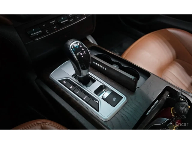 Maserati Ghibli 3.0 V6 / COGNAC INT / PANO / ЩОРИ - автомобили, коли, обяви за нови и употребявани 11