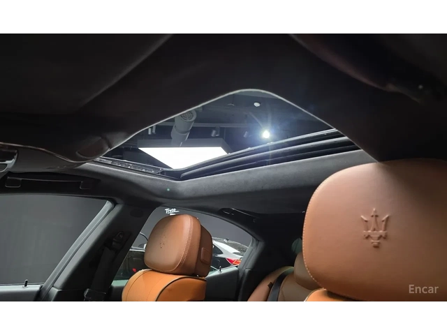 Maserati Ghibli 3.0 V6 / COGNAC INT / PANO / ЩОРИ - автомобили, коли, обяви за нови и употребявани 12