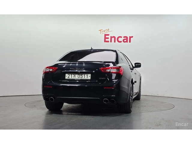 Maserati Ghibli 3.0 V6 / COGNAC INT / PANO / ЩОРИ - автомобили, коли, обяви за нови и употребявани 3