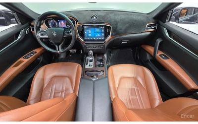 Maserati Ghibli 3.0 V6 / COGNAC INT / PANO / ЩОРИ - автомобили, коли, обяви за нови и употребявани 6
