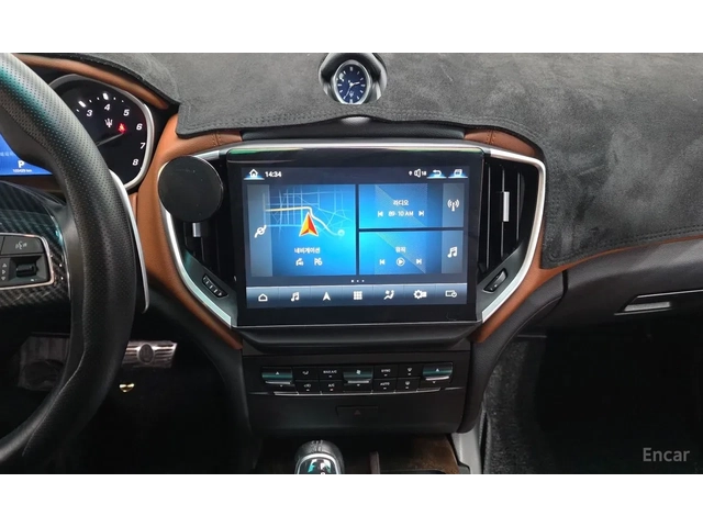 Maserati Ghibli 3.0 V6 / COGNAC INT / PANO / ЩОРИ - автомобили, коли, обяви за нови и употребявани 9