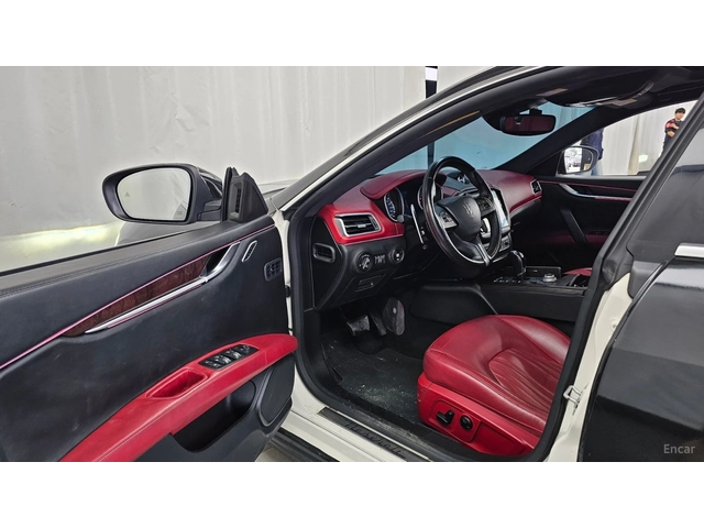 Maserati Ghibli 3.0 DIESEL* PANO* ОБДУХВ* ПОДГРЕВ* НАВИ* КАМЕРА - автомобили, коли, обяви за нови и употребявани 9