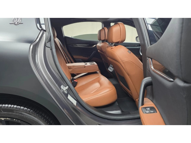 Maserati Ghibli 3.0 V6 - автомобили, коли, обяви за нови и употребявани 10