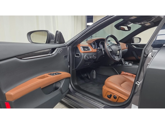 Maserati Ghibli 3.0 V6 - автомобили, коли, обяви за нови и употребявани 6