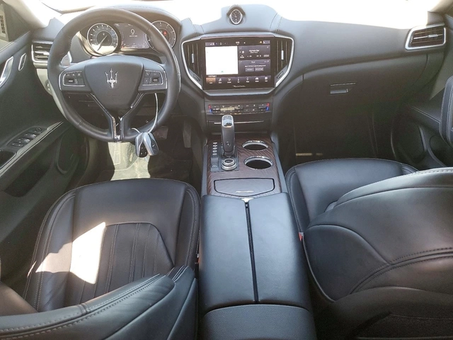 Maserati Ghibli - автомобили, коли, обяви за нови и употребявани 7