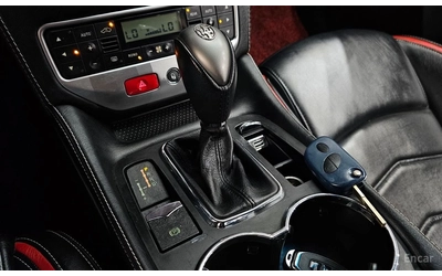Maserati GranTurismo 4.7* SPORT* - автомобили, коли, обяви за нови и употребявани 11
