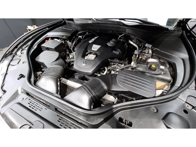 Maserati Levante 3.0 AWD GRANLUSSO autogeorge.com - автомобили, коли, обяви за нови и употребявани 5