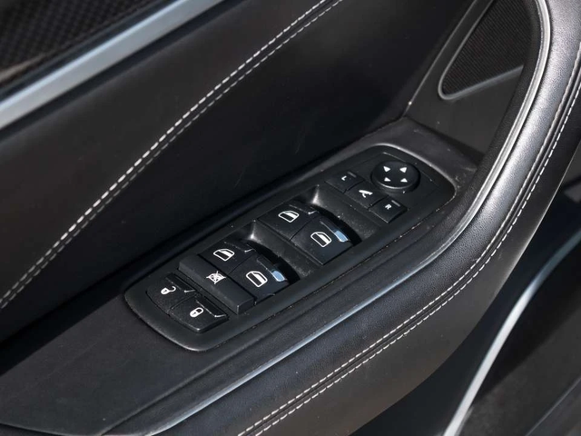 Maserati Levante * Luxury * CARFAX * ЦЕНА ДО БГ - автомобили, коли, обяви за нови и употребявани 13