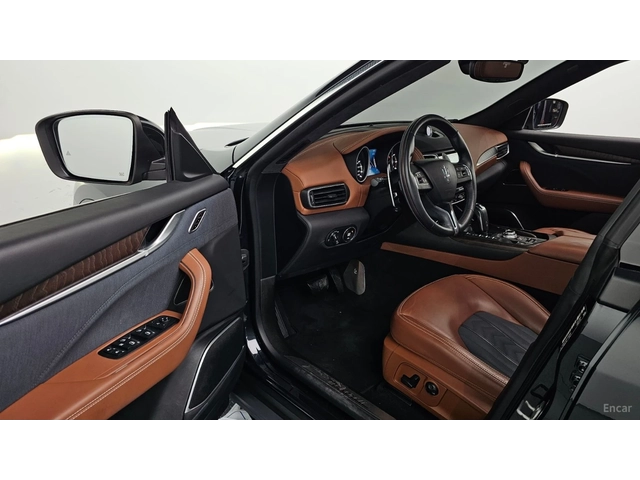 Maserati Levante 3.0 AWD GranLusso* КОЖА* ОБДУХВ* НАВИ* ПАНО - автомобили, коли, обяви за нови и употребявани 7