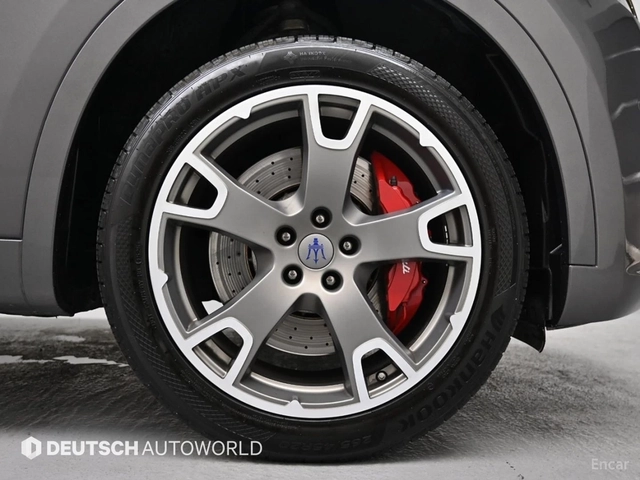 Maserati Levante 3.0 AWD GRAN SPORT* КОЖА* ОБДУХВ* НАВИ* ПАНО - автомобили, коли, обяви за нови и употребявани 4