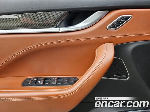 Maserati Levante ДИЗЕЛ | 2 КЛЮЧА | ПАНОРАМА - автомобили, коли, обяви за нови и употребявани 12