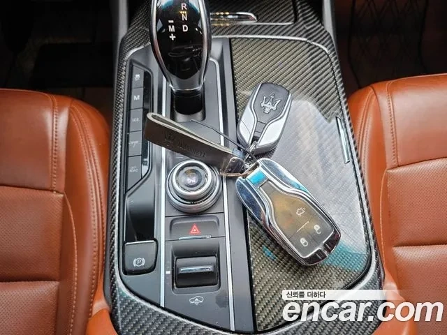 Maserati Levante ДИЗЕЛ | 2 КЛЮЧА | ПАНОРАМА - автомобили, коли, обяви за нови и употребявани 13