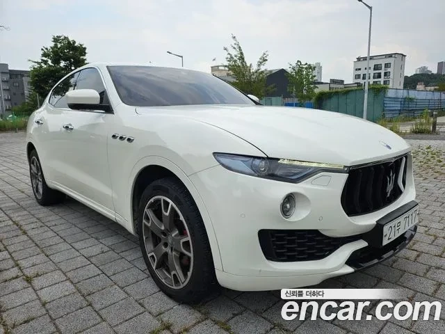 Maserati Levante ДИЗЕЛ | 2 КЛЮЧА | ПАНОРАМА - автомобили, коли, обяви за нови и употребявани 1