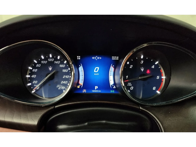 Maserati Quattroporte 3.0 DIESEL 275к.с. * ОБДУХВАНЕ * ЕЛ. ЗАДНИ СЕДАЛКИ - автомобили, коли, обяви за нови и употребявани 6