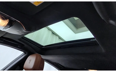 Maserati Quattroporte 3.0 DIESEL 275к.с. * ОБДУХВАНЕ * ЕЛ. ЗАДНИ СЕДАЛКИ - автомобили, коли, обяви за нови и употребявани 13