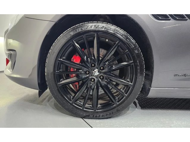 Maserati Quattroporte S* Q4* ОБДУХВАНЕ* ДИСТРОНИК* 360КАМЕРА* - автомобили, коли, обяви за нови и употребявани 5