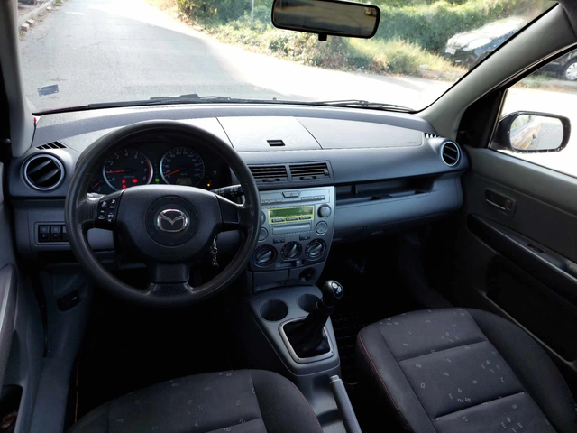 Mazda 2 1, 4i AUTOMATIC - автомобили, коли, обяви за нови и употребявани 5