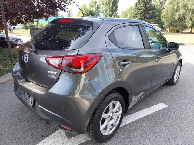 Mazda 2 1, 5i 90ps 67000km!!! - автомобили, коли, обяви за нови и употребявани 4