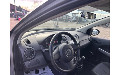 Mazda 2 1.3GAZ NAVI EURO 5 - автомобили, коли, обяви за нови и употребявани 11