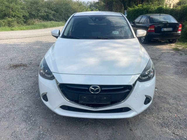 Mazda 2 1.5D-NAVI-TOPP - автомобили, коли, обяви за нови и употребявани 0