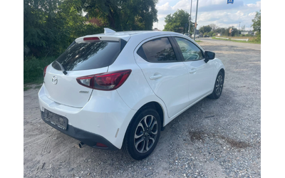 Mazda 2 1.5D-NAVI-TOPP - автомобили, коли, обяви за нови и употребявани 6