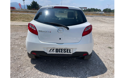Mazda 2 1.4HDI-ITALIA - автомобили, коли, обяви за нови и употребявани 8