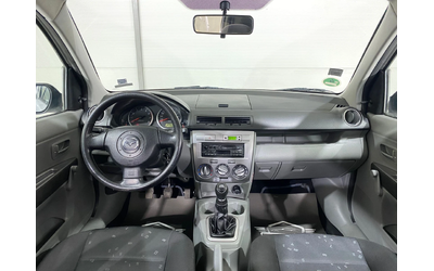 Mazda 2 1.2i - автомобили, коли, обяви за нови и употребявани 7