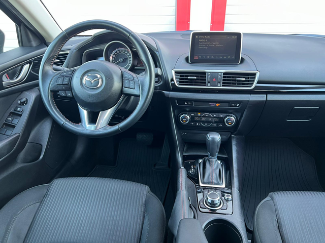 Mazda 3 1.5D - автомобили, коли, обяви за нови и употребявани 12