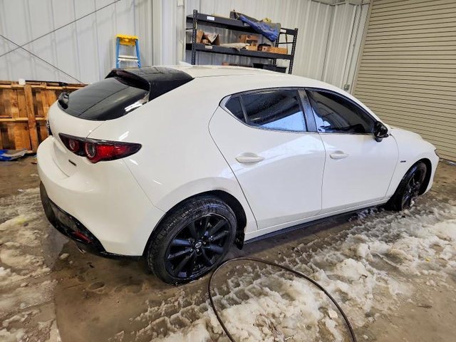 Mazda 3 2.5L 4 ALL WHEEL DRIVE - автомобили, коли, обяви за нови и употребявани 3
