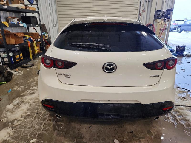 Mazda 3 2.5L 4 ALL WHEEL DRIVE - автомобили, коли, обяви за нови и употребявани 6