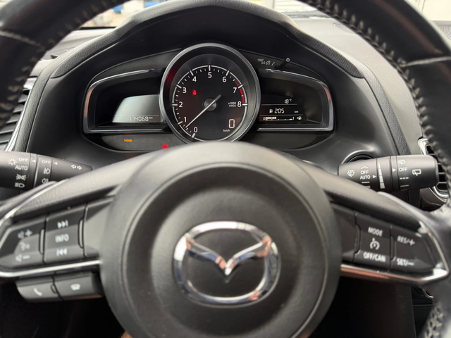 Mazda 3 SKYACTIV technology+ Бензин+ Камера+ Xnenon - автомобили, коли, обяви за нови и употребявани 14