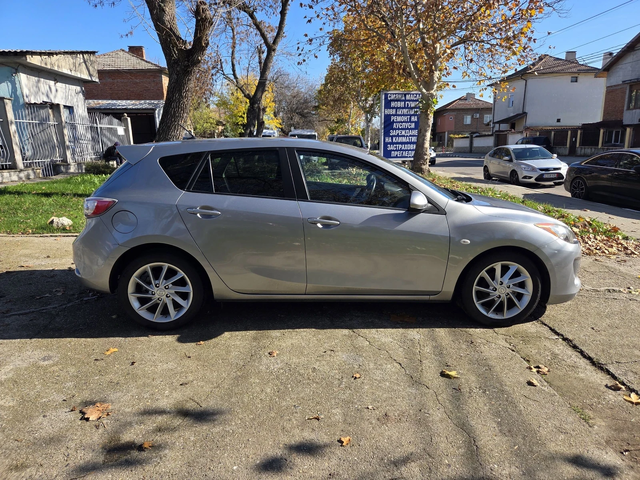 Mazda 3 - автомобили, коли, обяви за нови и употребявани 3