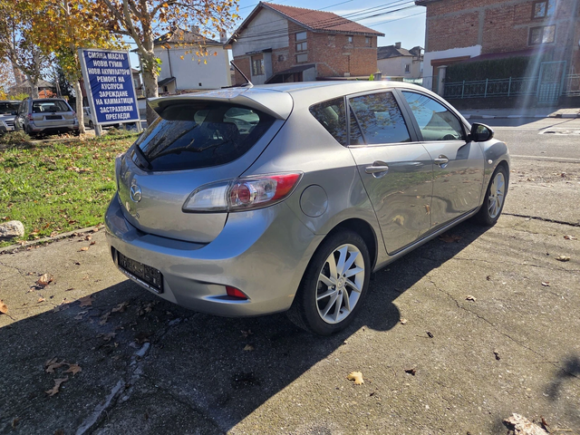 Mazda 3 - автомобили, коли, обяви за нови и употребявани 4