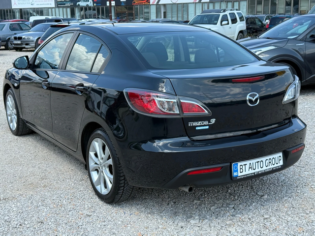 Mazda 3 1.6i * * 142000KM* СЕРВИЗНА ИСТОРИЯ* * КАТО НОВА * - автомобили, коли, обяви за нови и употребявани 3