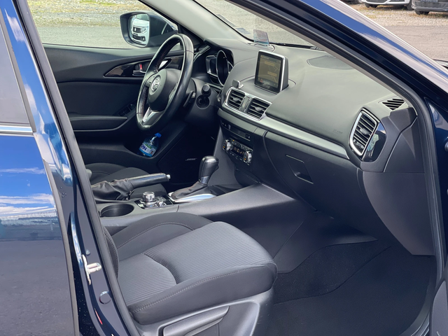 Mazda 3 1.5D Skyactiv - автомобили, коли, обяви за нови и употребявани 9