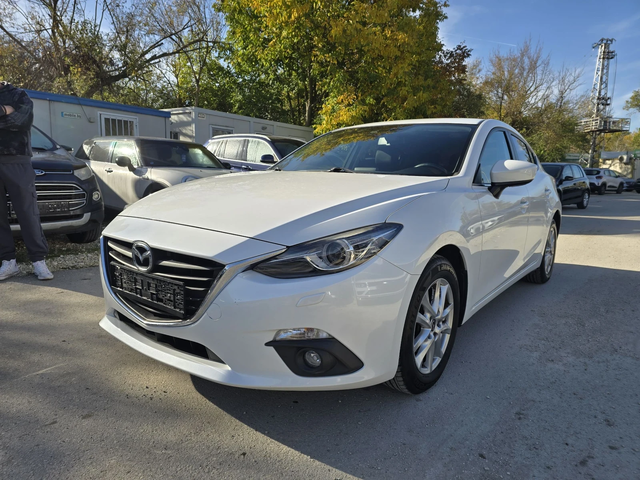 Mazda 3 1.5 SKYACTIV 100к.с Топ състояние - автомобили, коли, обяви за нови и употребявани 0