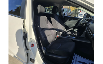 Mazda 3 1.5 SKYACTIV 100к.с Топ състояние - автомобили, коли, обяви за нови и употребявани 11