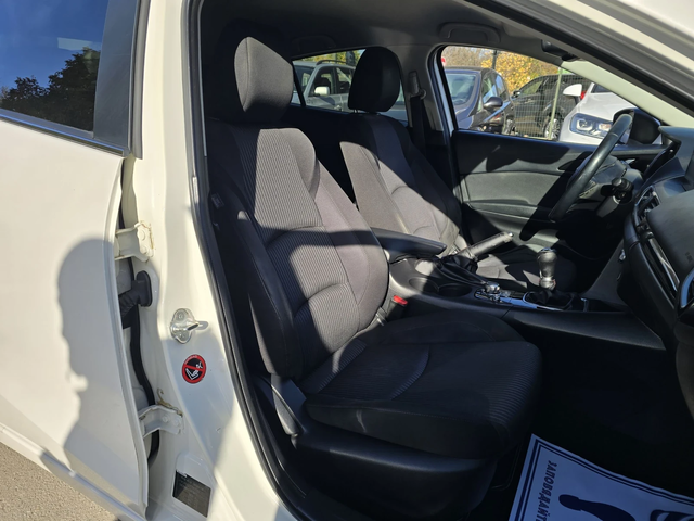 Mazda 3 1.5 SKYACTIV 100к.с Топ състояние - автомобили, коли, обяви за нови и употребявани 11