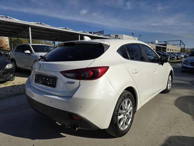 Mazda 3 1.5 SKYACTIV 100к.с Топ състояние - автомобили, коли, обяви за нови и употребявани 3