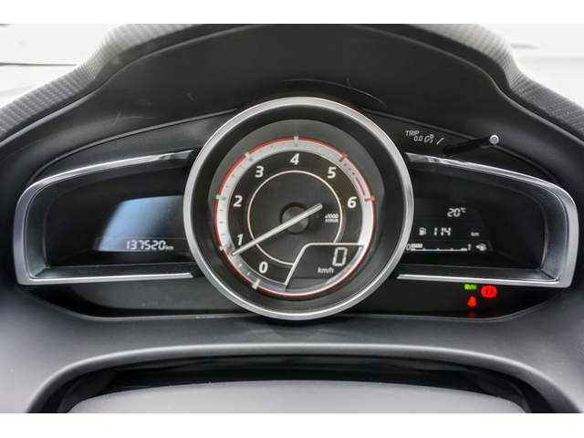 Mazda 3 2.2D EXCEED - автомобили, коли, обяви за нови и употребявани 9