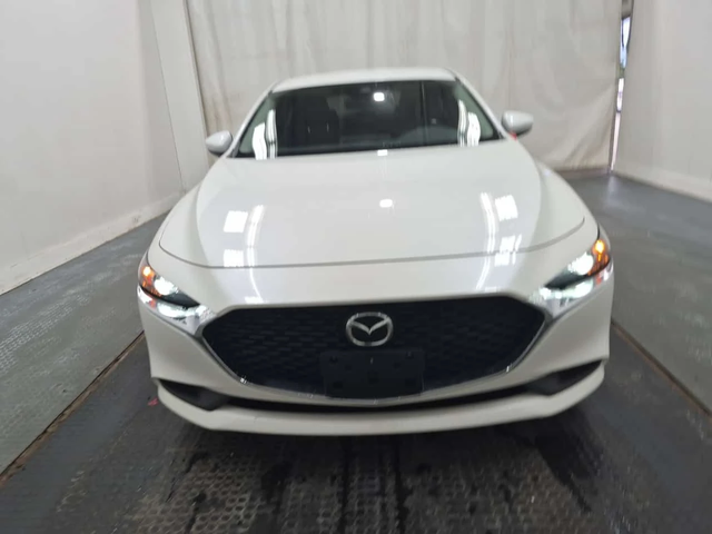 Mazda 3 GS| МЪРТВА ТОЧКА| ЗАДНА КАМЕРА| 2 КЛЮЧА| - автомобили, коли, обяви за нови и употребявани 2